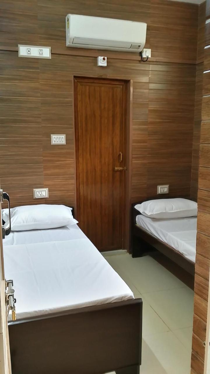 Hôtel Al Noor Mansion à Chennai Extérieur photo