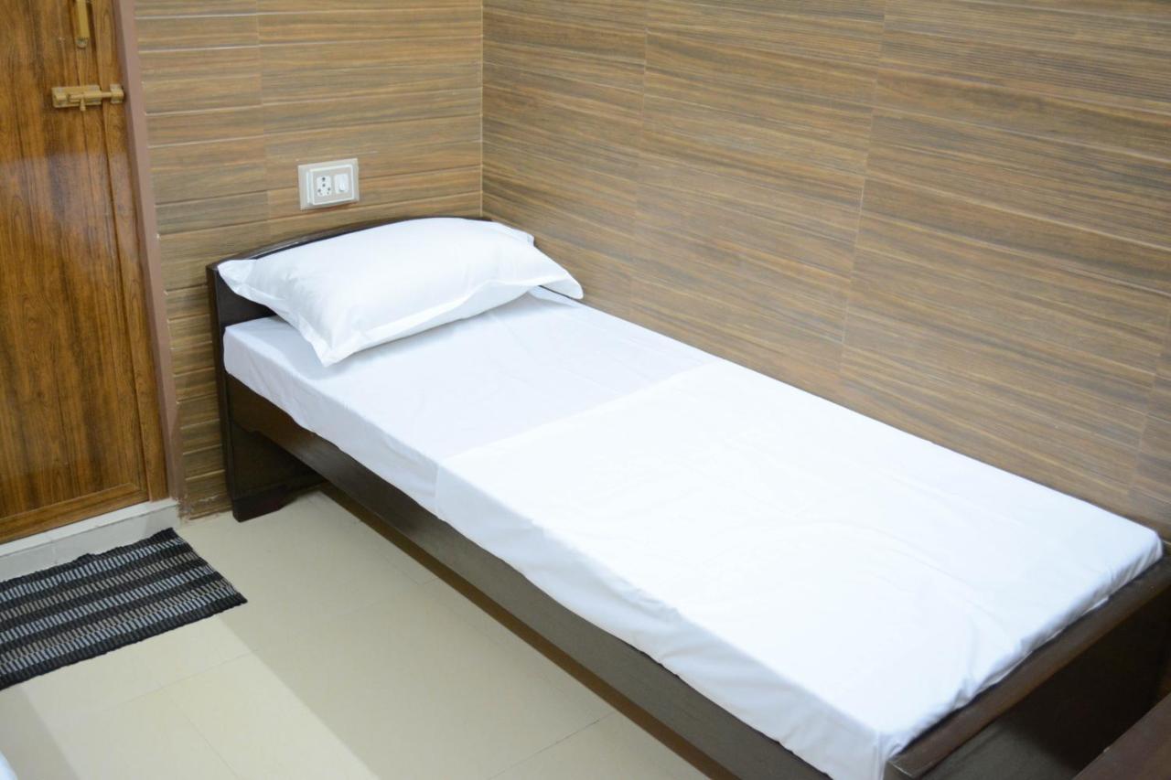 Hôtel Al Noor Mansion à Chennai Extérieur photo